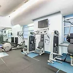 The Yeats Apartment At The Mansfield Midtown