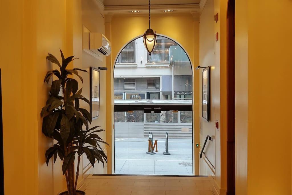 The Yeats At The Mansfield Midtown Apartment *